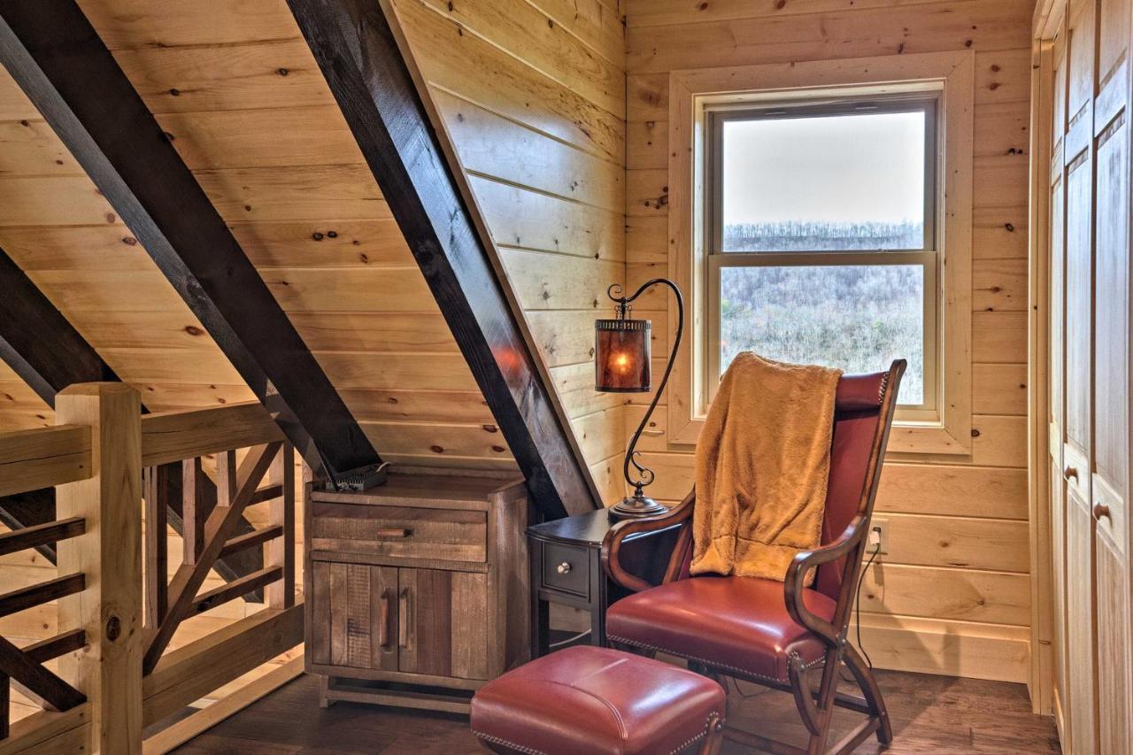 Hilltop Cabin On 5 Acres With Hot Tub And Waterfall! Bryson City Exterior foto