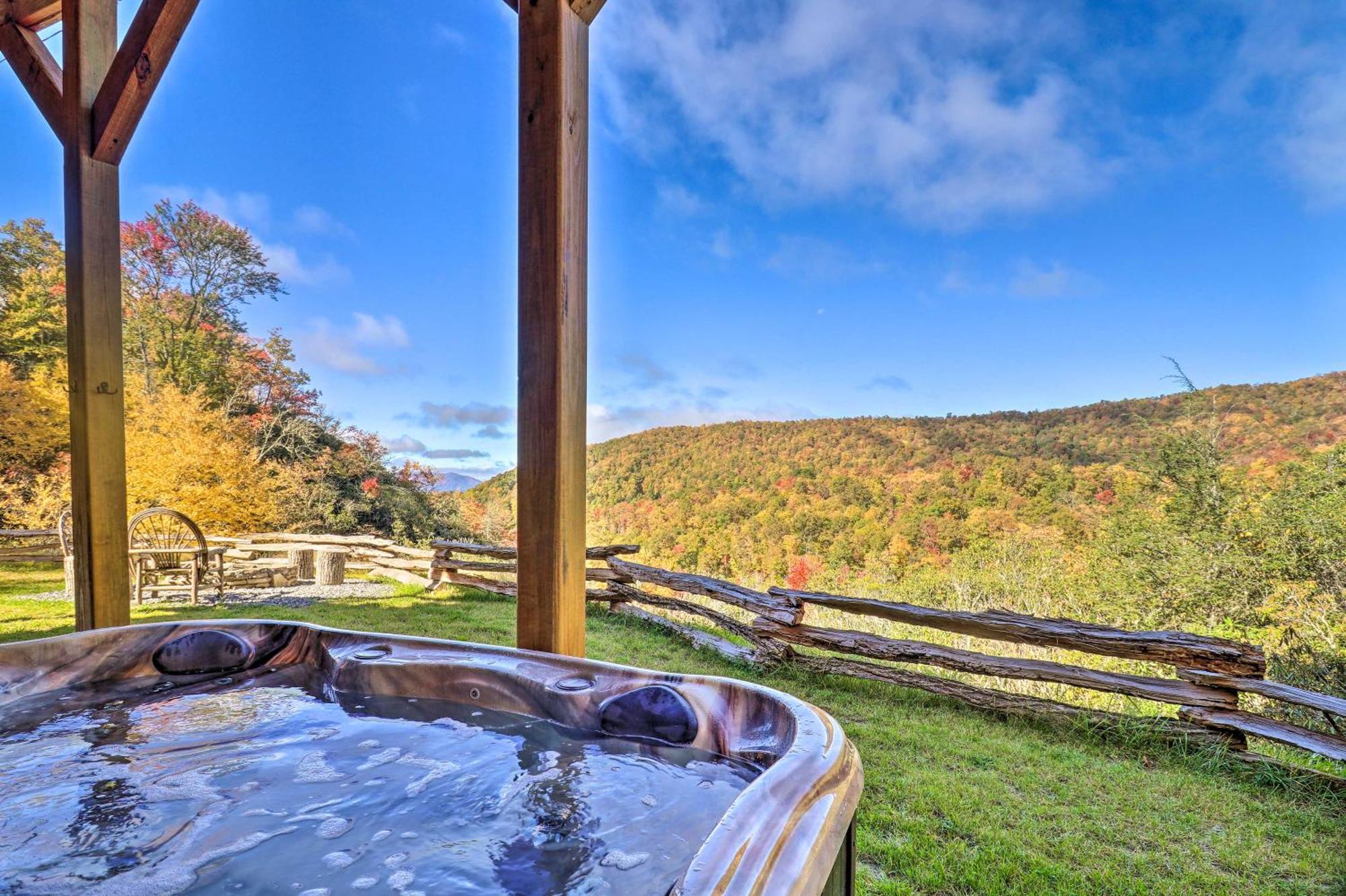 Hilltop Cabin On 5 Acres With Hot Tub And Waterfall! Bryson City Exterior foto